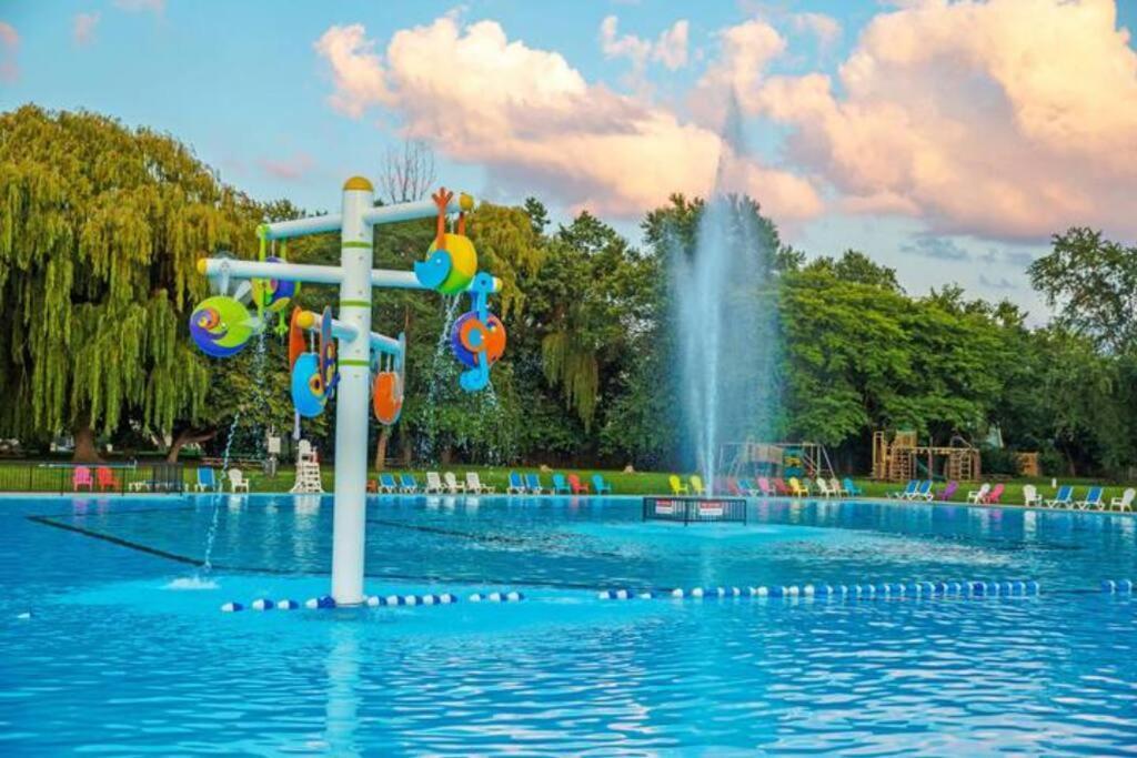 Subu'S Paradise In Niagara Екстериор снимка